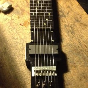 Slapstick mk. 3, 2016 – D. 3. prototype, designet til brug med Jam Wagon. En touch guitar med 7 strenge, stemt i heltoner